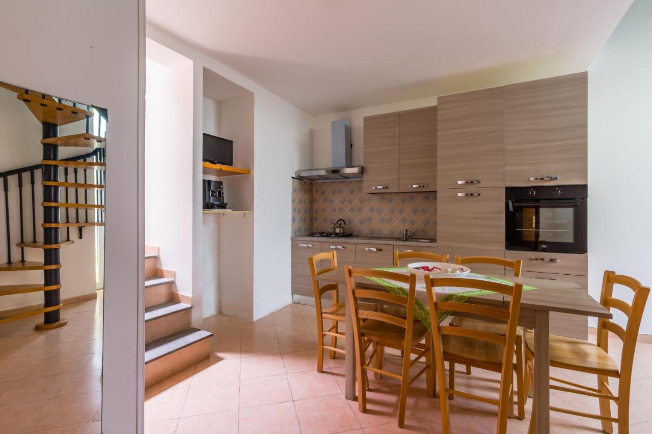 La Terrazza Sul Giardino Apartment Прочида Екстериор снимка