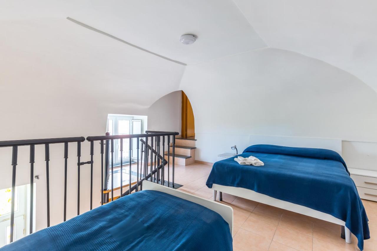 La Terrazza Sul Giardino Apartment Прочида Екстериор снимка