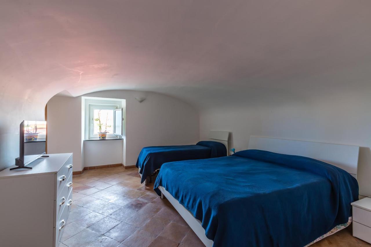 La Terrazza Sul Giardino Apartment Прочида Екстериор снимка