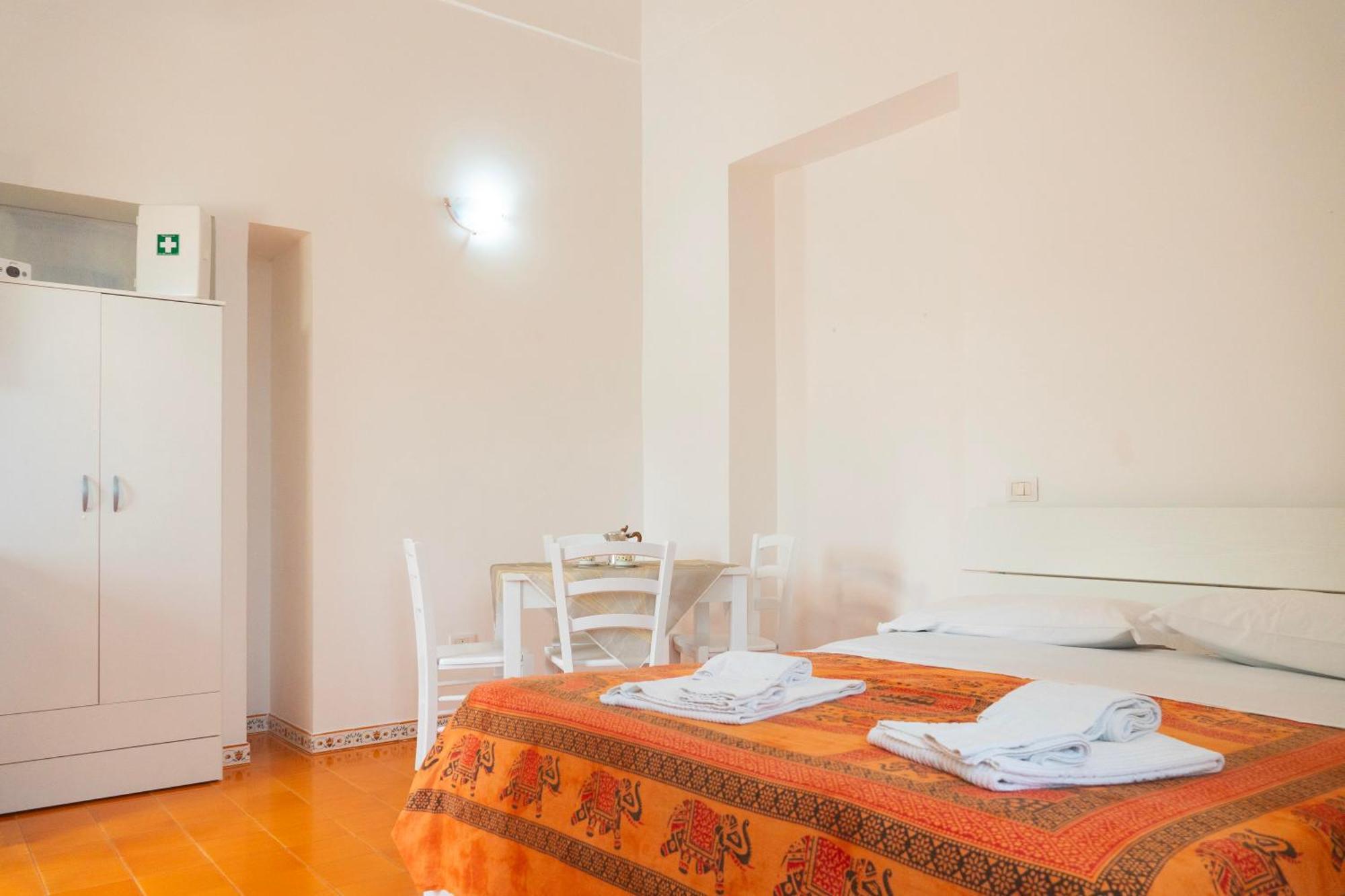 La Terrazza Sul Giardino Apartment Прочида Екстериор снимка